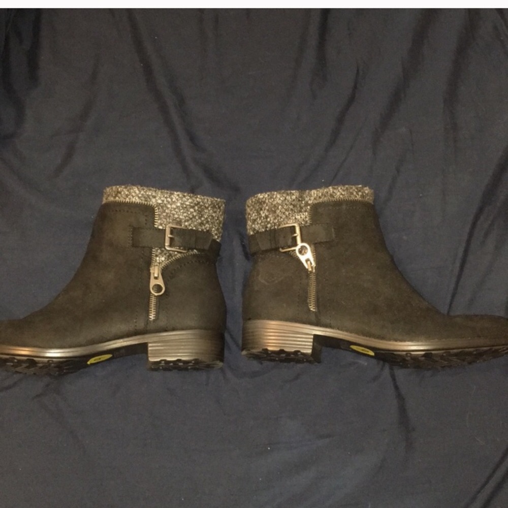 Black boots